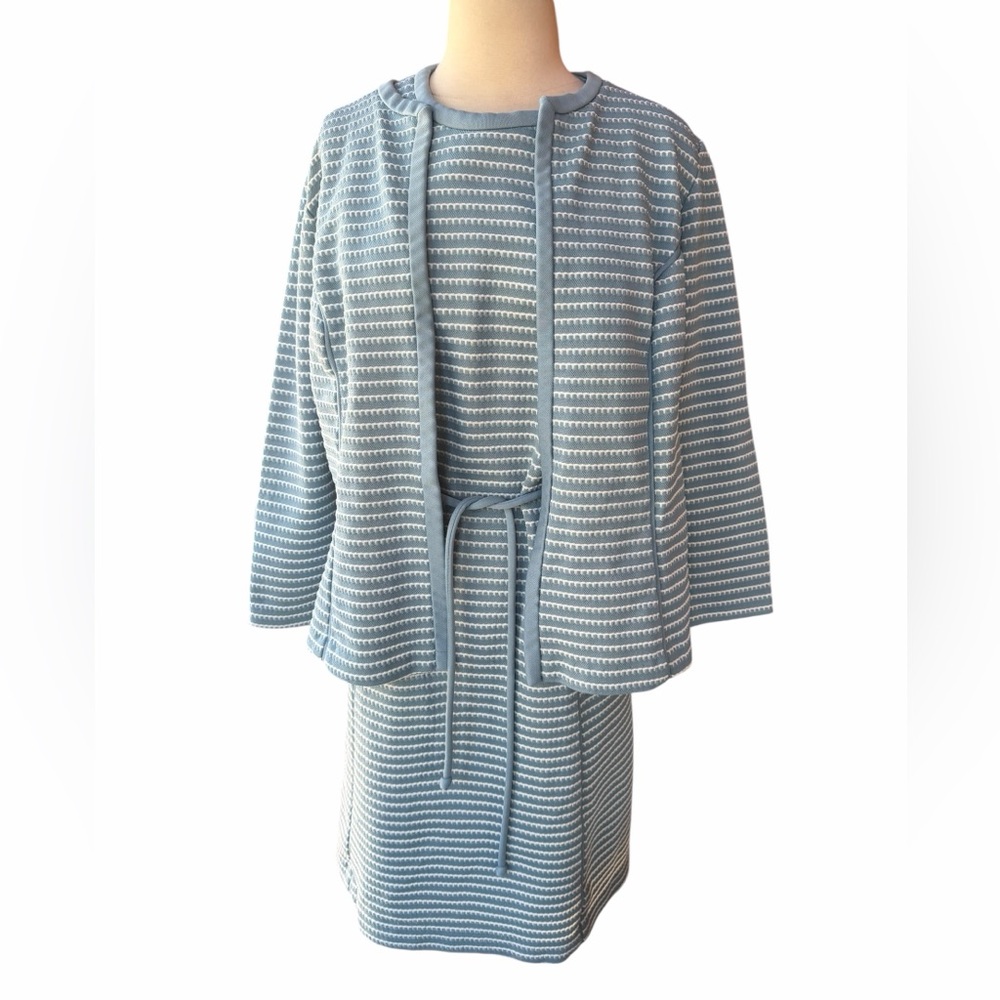 1960s Serene Light Blue Poly Knit Horizontal Textured Sleeveless Sheath Dr